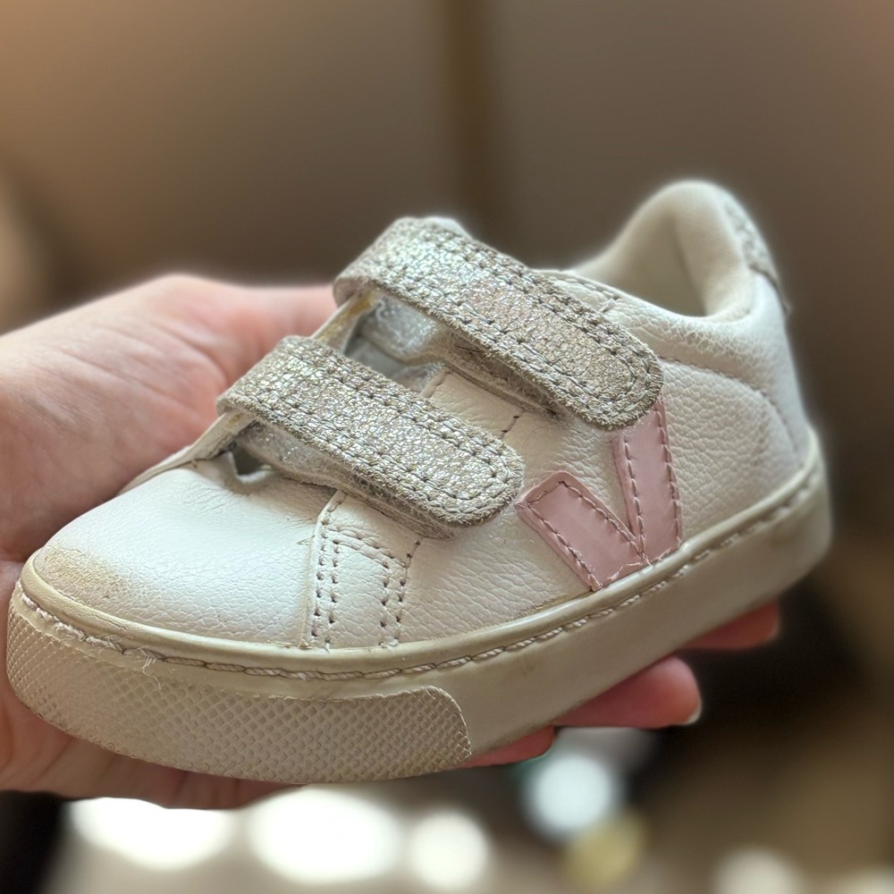 Veja Kids White and Pink Sneakers | size 6